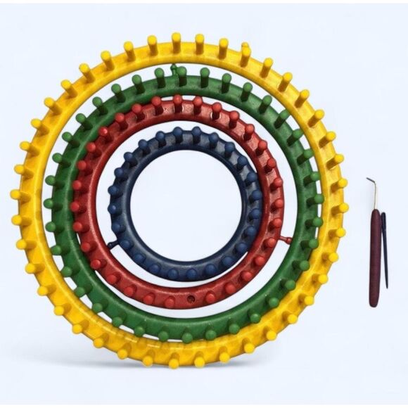 Round Knitting Set of 4 Crafting Looms - Picture 1 of 8